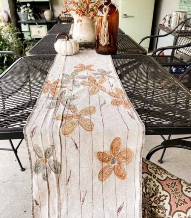 cropped-DIY-Tablecloth-Runner-on-table-in-outdoor-kitchen-2.jpg