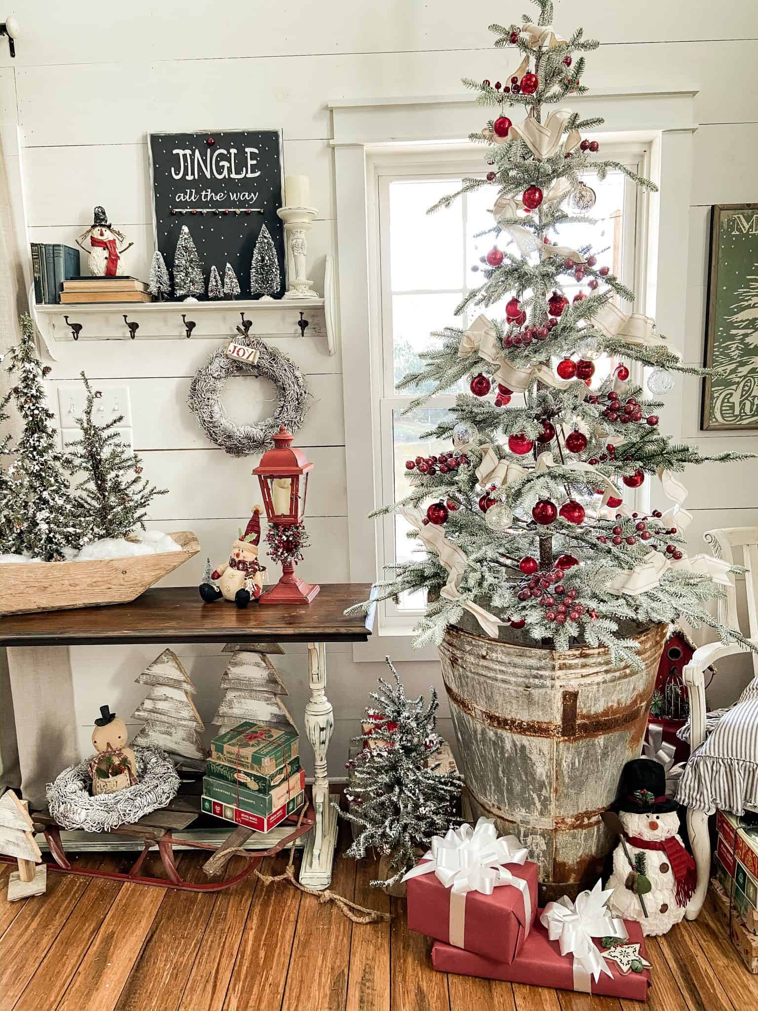 15 Inspired Christmas Tree Ideas