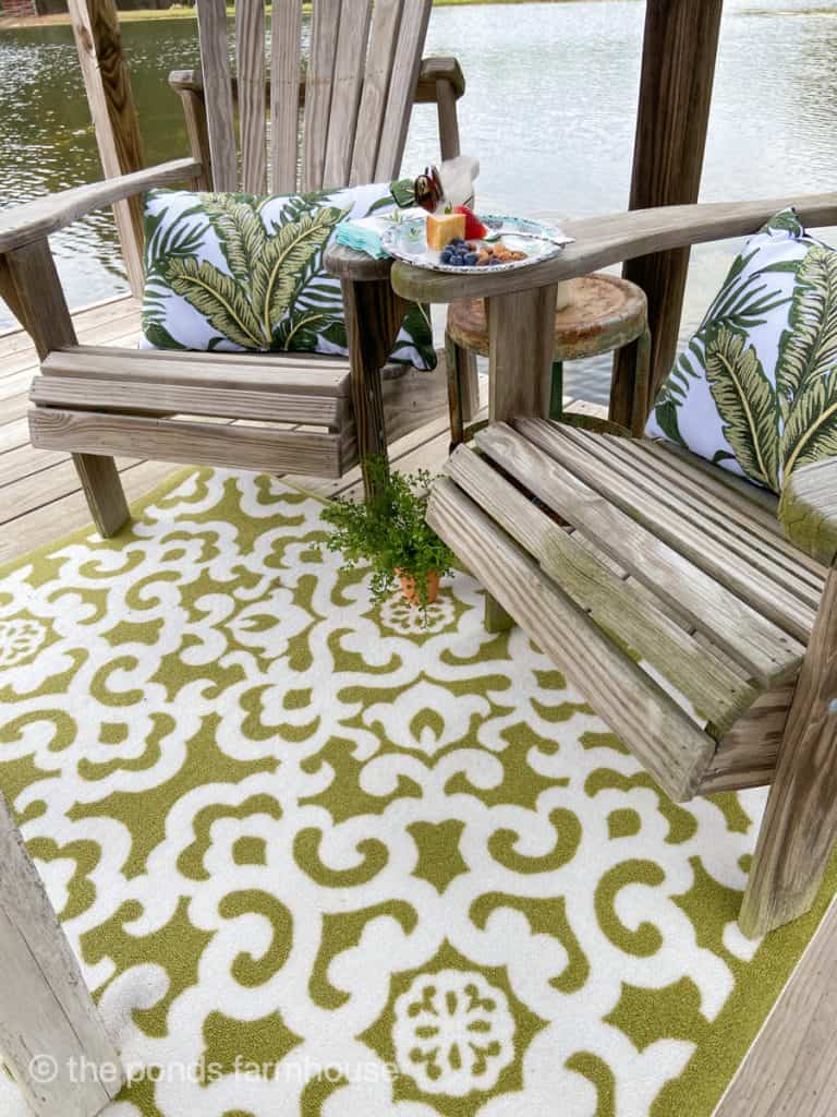 Outdoor Rug Size: Choose the Ideal Style for the Porch, Patio, and