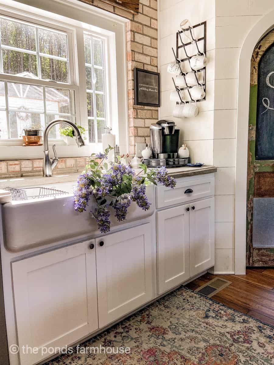 Farmhouse Kitchen Ideas: Rustic Charm and Timeless Elegance - Tidbits