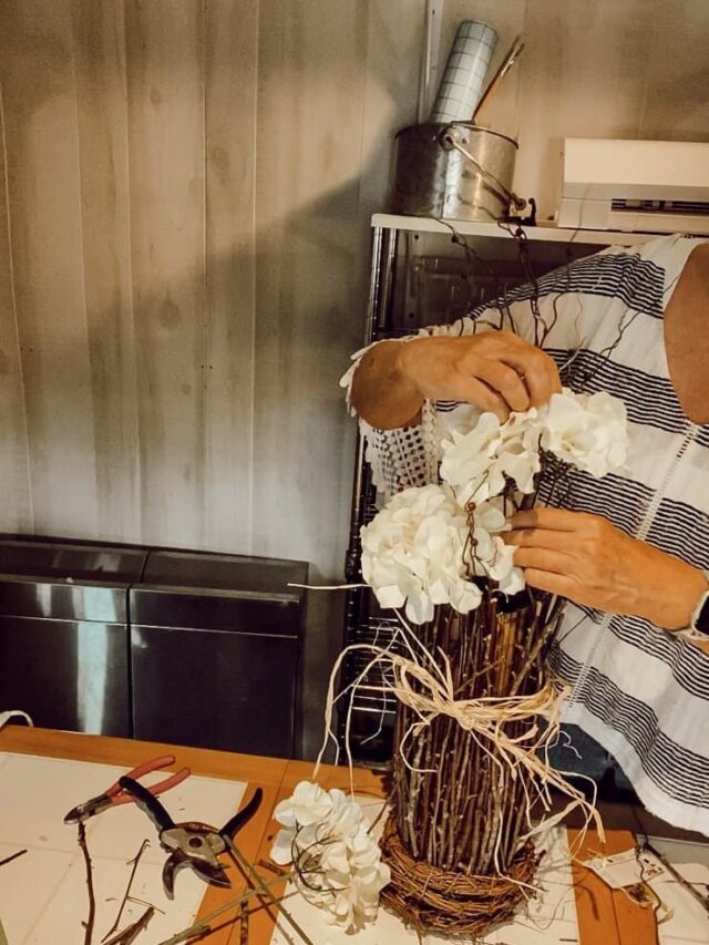 Make A Twig Vase Hydrangea Arrangement for Fall