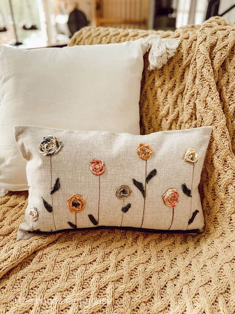 Easy to make decorative pillows made with scrap fabric - no sew.