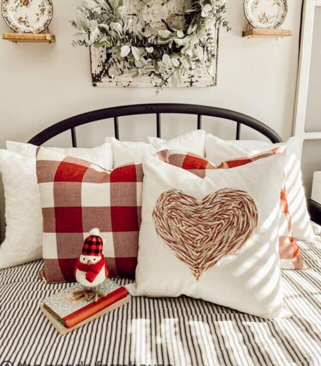 cropped-Heart-Pillow-with-scrap-fabric.jpg