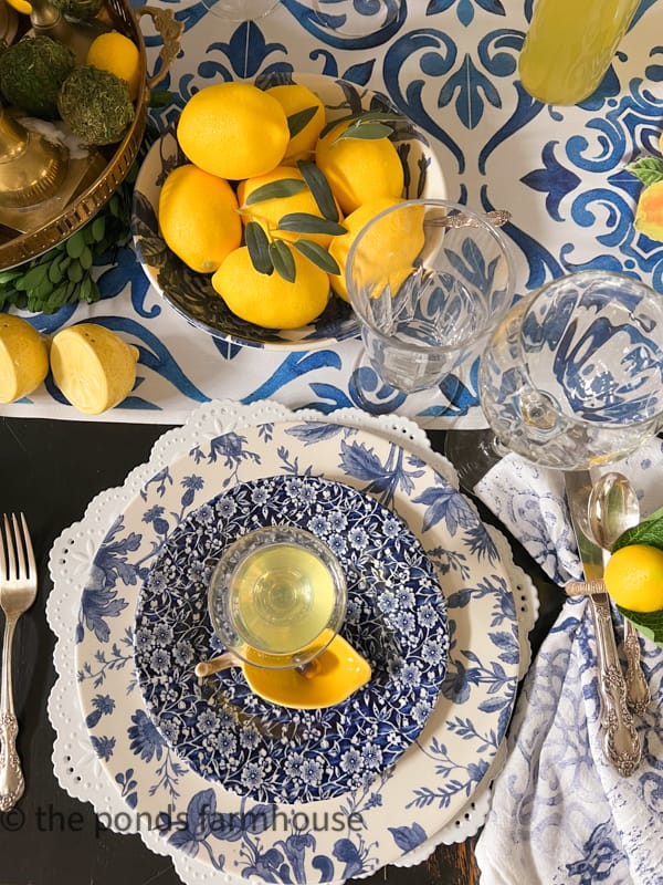 Lemon Wine Glass Hand Painted. Limoncello Glass. Citrus Decor. -    Hand painted wine glass, Painted wine glass, Hand painted wine glasses diy