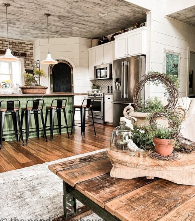 cropped-Farmhouse-Spring-Decorating-Ideas-2.jpg