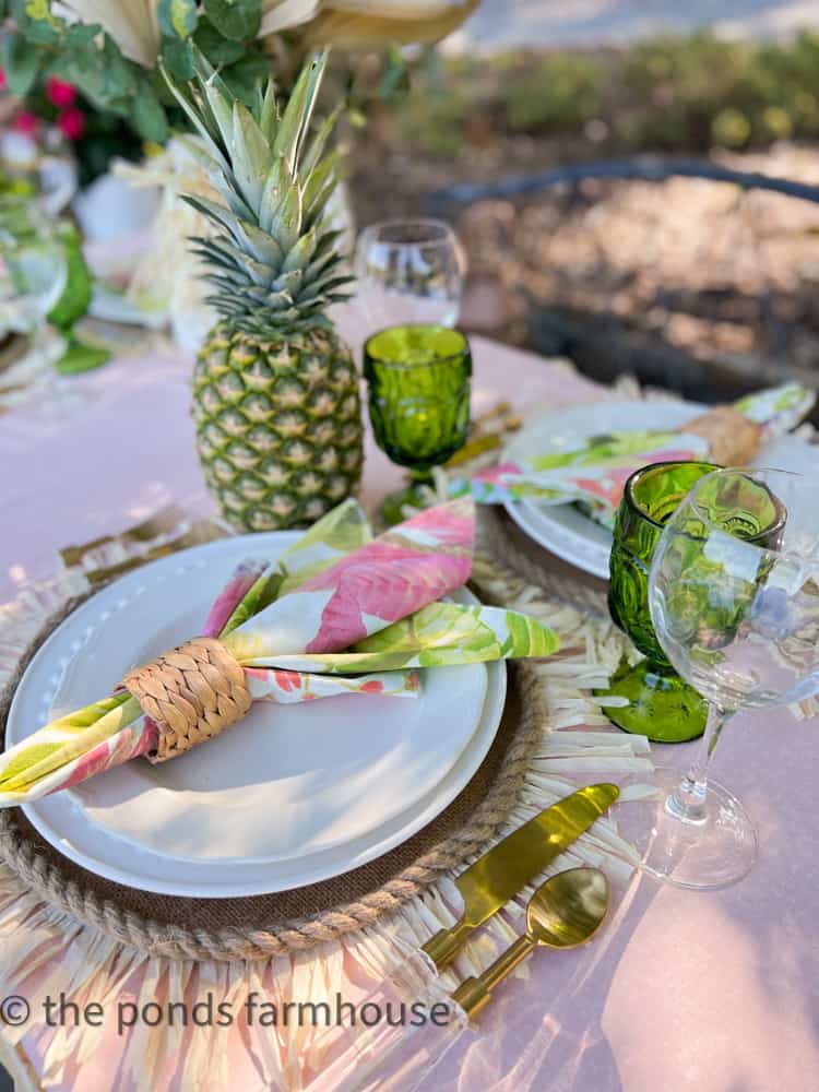 5 Luau Party Table Decor Ideas To Wow Your Guests