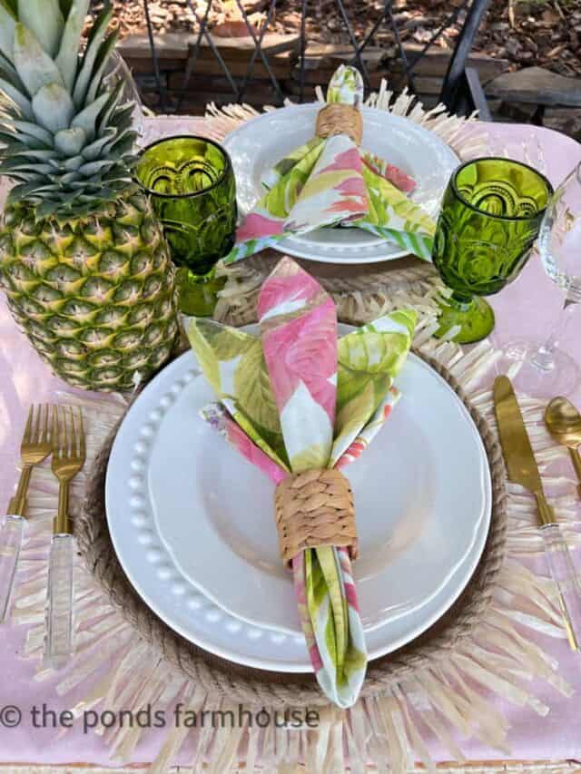 8 Tropical Tablescape Ideas For Summer Parties