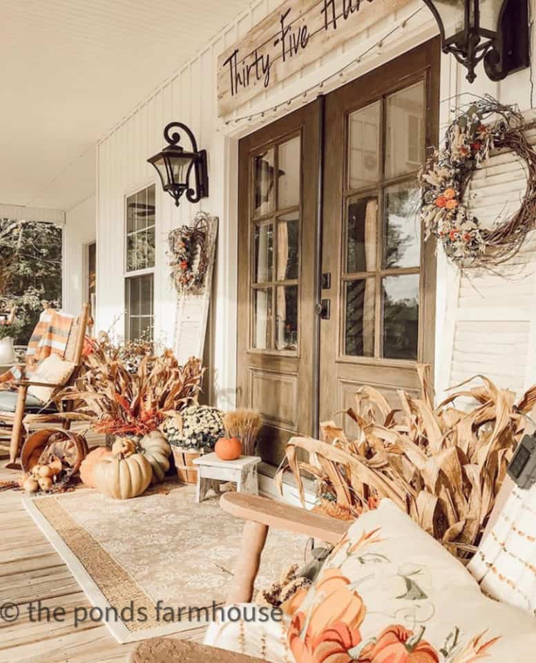 25 Creative Fall Outdoor Decorating Ideas