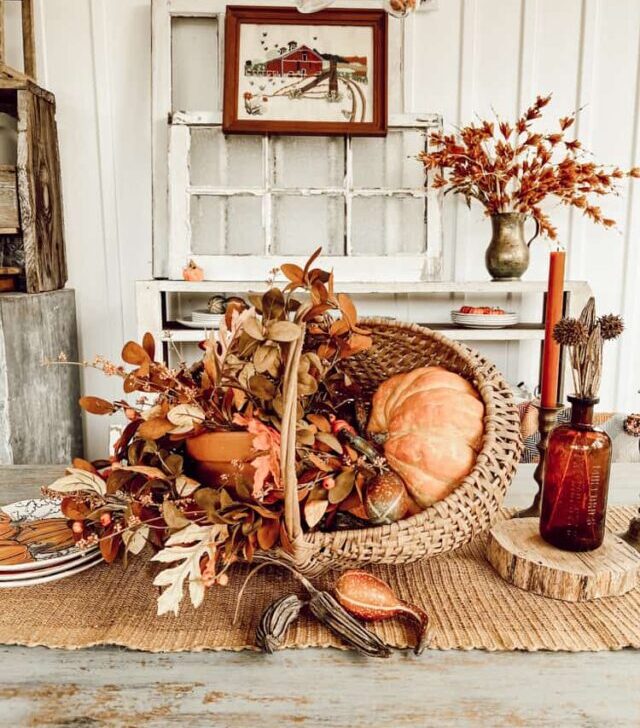 Basket-Decorating-Ideas-for-Fall-Centerpiece-