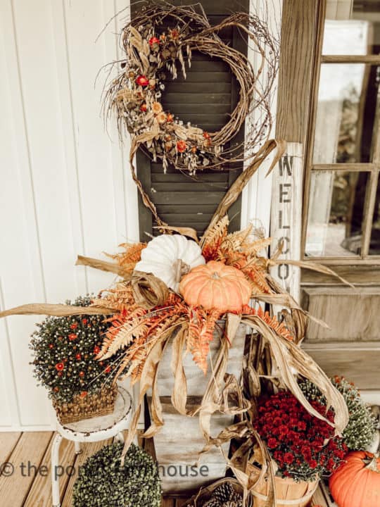 11 Best Cozy Front Porch Ideas for Fall Outdoor Seating Areas