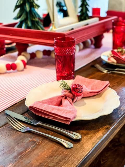 9 Inspired Christmas Table Ideas for the Holidays