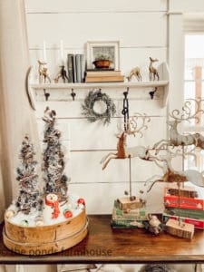 Farmhouse Christmas Living Room Tour: Cozy and Inviting Ideas