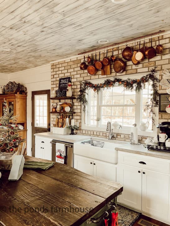 Christmas Ideas for Farmhouse Kitchen Holiday Tour