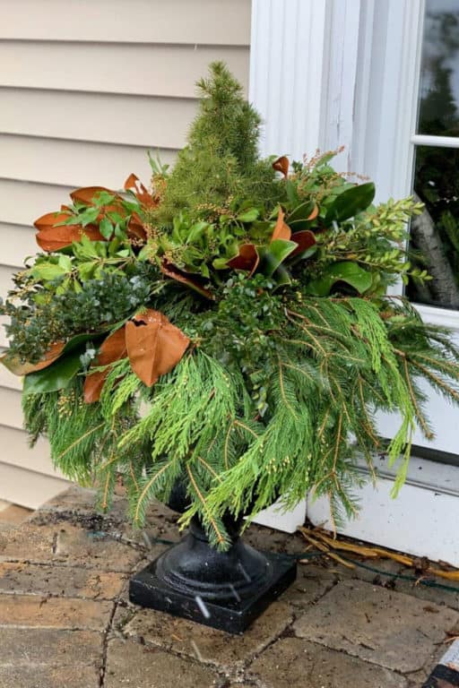 Eco Friendly Fresh Christmas Greenery Ideas Holiday Decor 2022   Stacy Christmas Greenery 512x768 