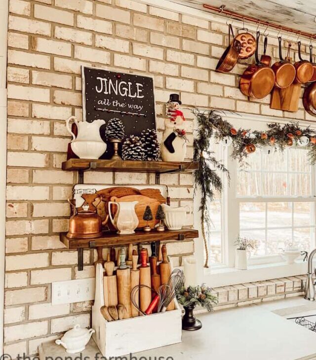 cropped-Open-Shelving-in-Farmhouse-Kitchen-with-Brick-Wall.jpg