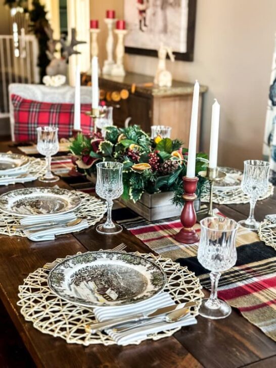 17 Inspiring Christmas Budget Table and Centerpieces Ideas & Tips