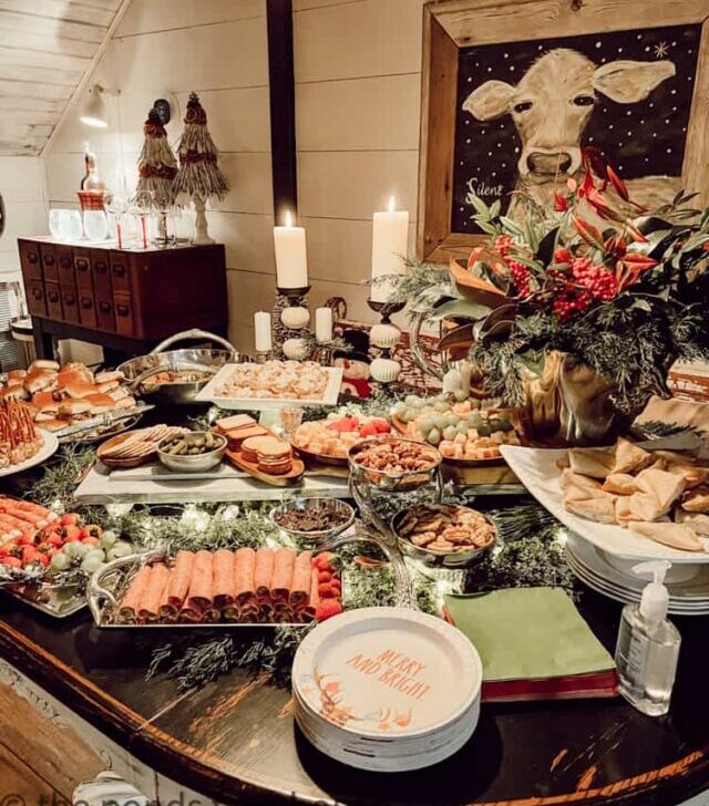 cropped-Annual-Christmas-Party-Table.jpg