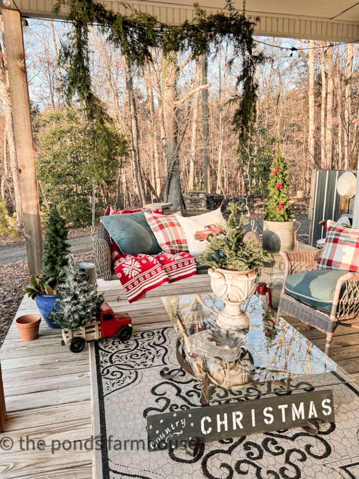 Farmhouse Christmas Porch Ideas: Rustic Charm for the Holidays