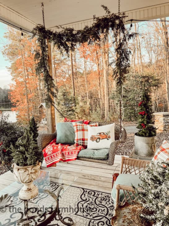 Farmhouse Christmas Porch Ideas: Rustic Charm for the Holidays