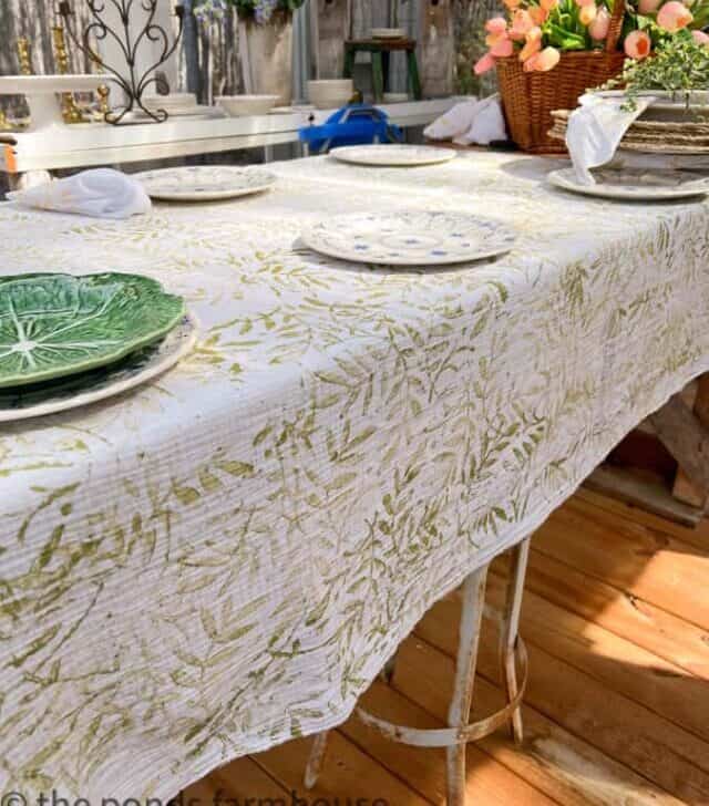 cropped-tablecloth-on-green-house-table.jpg