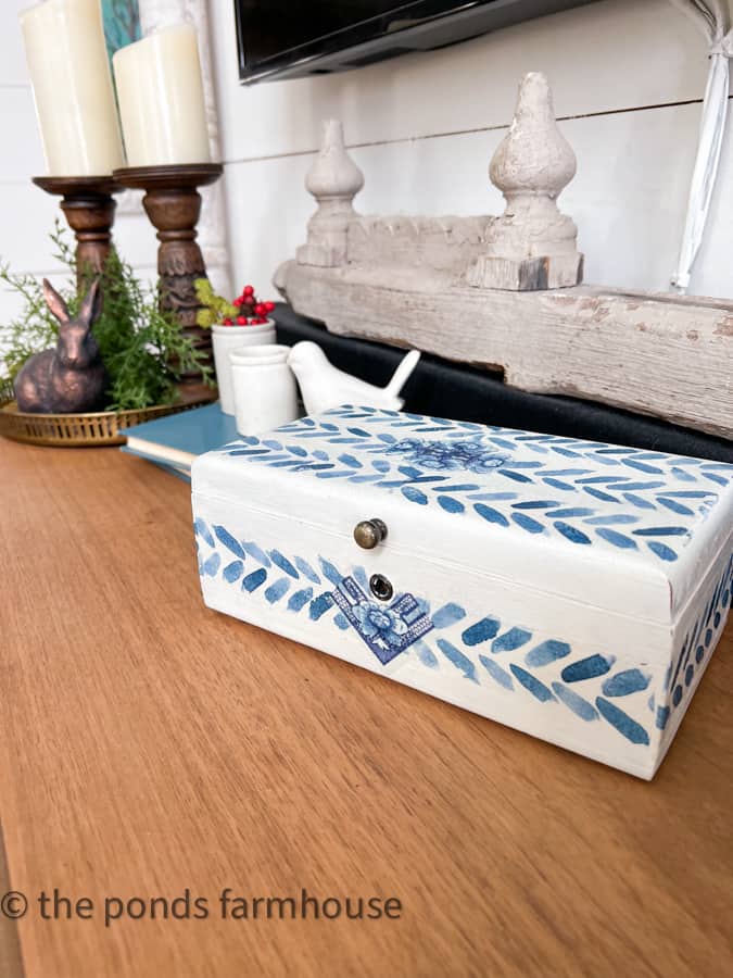 How to Make A DIY Decorative Box with Napkin Decoupage