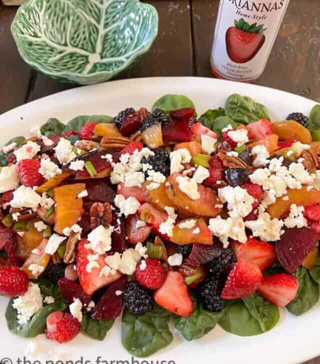 cropped-Beets-fresh-berries-goat-cheese-Spinach-Recipe.jpg