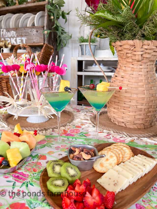 A Guide To Throwing A Tropical Hawaiian Themed Party For Adults