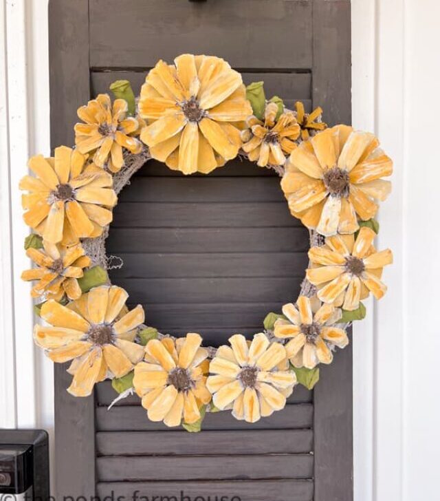 cropped-Pinecone-Sunflower-Wreath.jpg