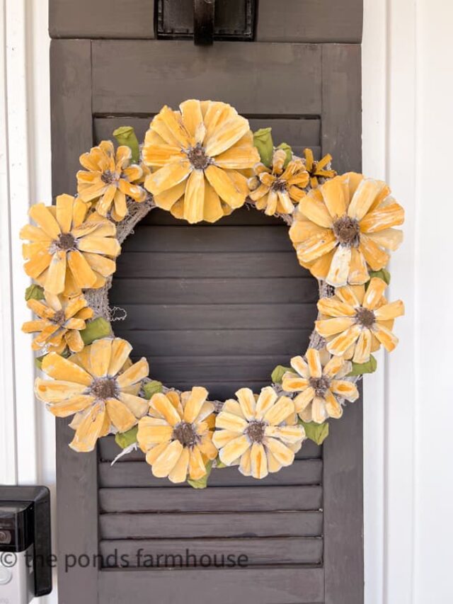 DIY FREE Pinecone Sunflower Wreath Tutorial