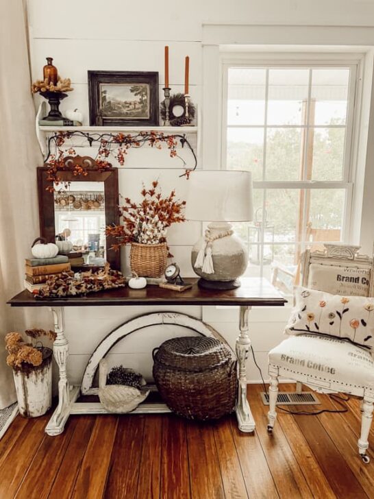 How To Set up A Stylish Budget-Friendly Fall Table Vignette