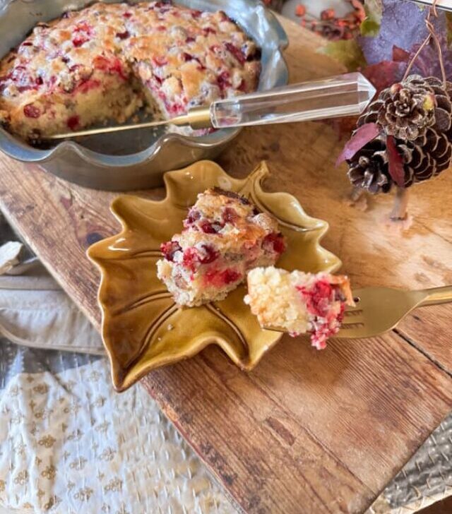 cropped-Cranberry-Dump-Cake-sliced.jpg