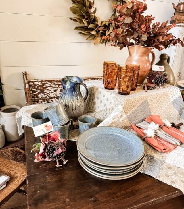 cropped-Thanksgiving-Pie-Party-pottery-dishes.jpg