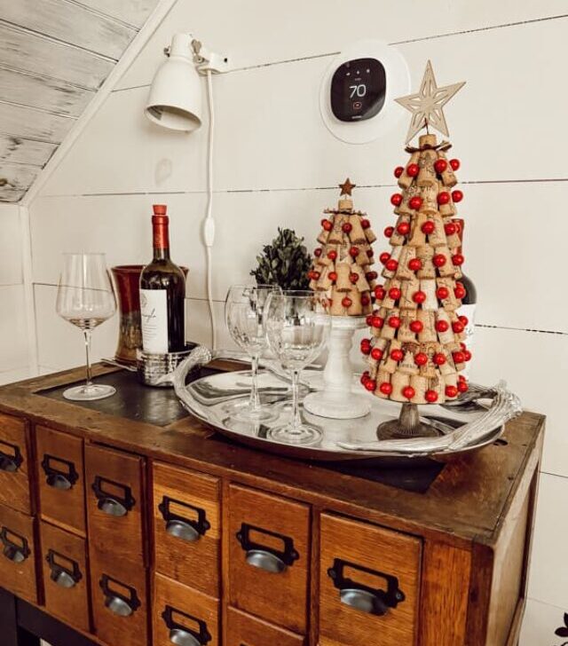 cropped-Wine-Cork-Christmas-Tree-Two-Trees-on-Wine-Bar.jpg