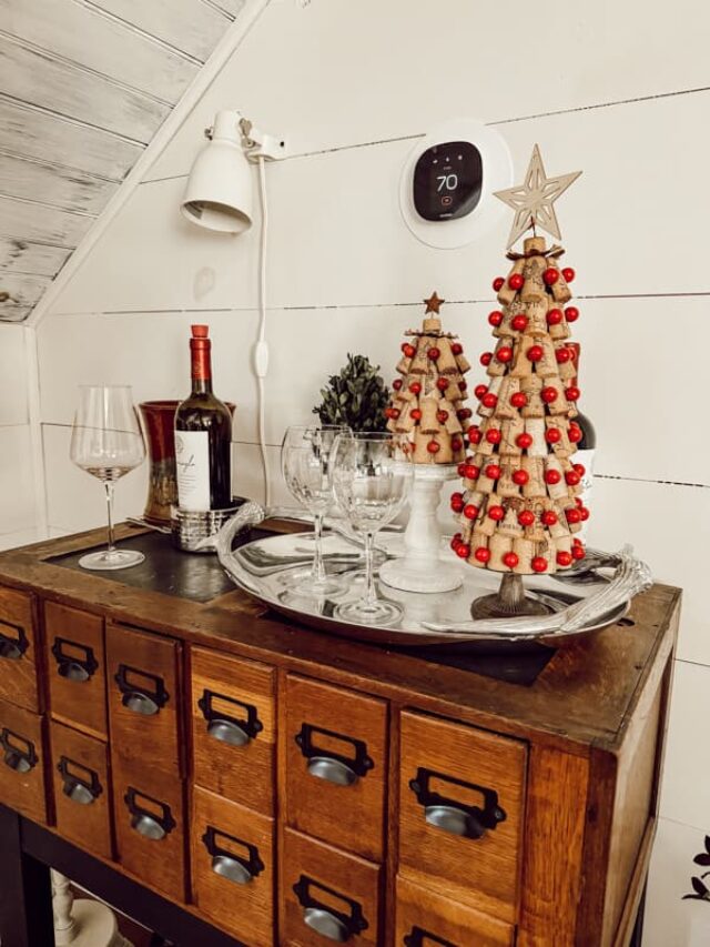 How To Decorate with DIY  Wine Cork Christmas Trees