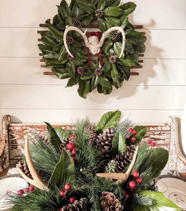 cropped-Cabin-Christmas-centerpiece-and-wreath-1.jpg