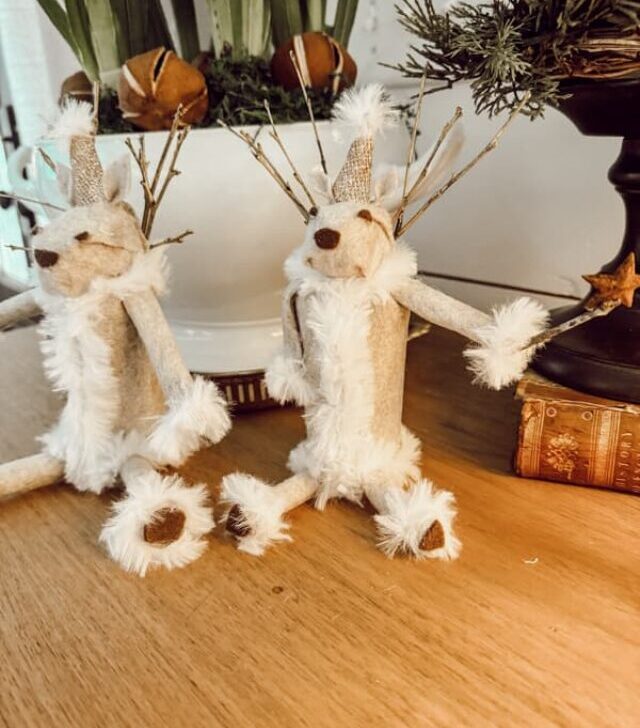 cropped-DIY-Reindeer-on-entry-table-1.jpg