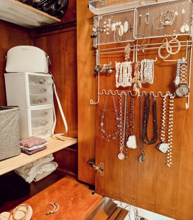 cropped-Repurposed-TV-Cabinet-into-Jewelry-Wardrobe.jpg