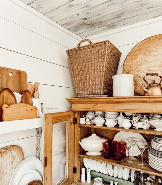 cropped-Vintage-Basket-on-top-of-hutch-best-vintage-finds.jpg