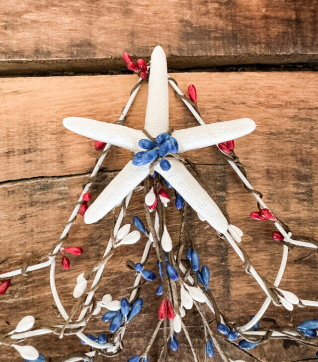 cropped-starfish-wreath-with-beaded-garland.jpg