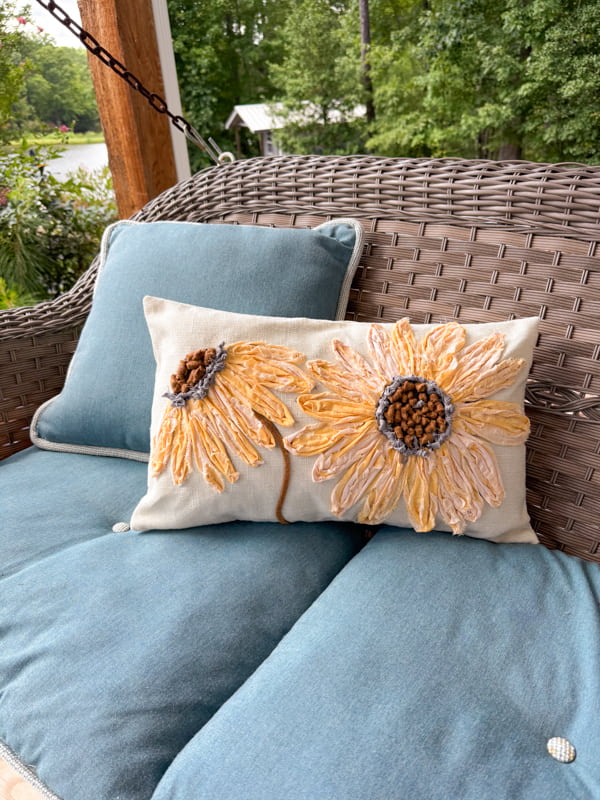 Sunflower accent pillow for easy sunflower craft ideas.  No - Sew Pillow Cover for Summer And Fall Decorating.  