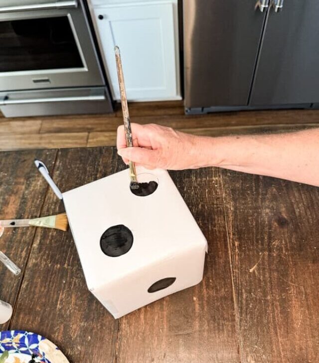 cropped-Game-Night-Party-Table-Decorations-painting-dice-for-centerpiece.jpg