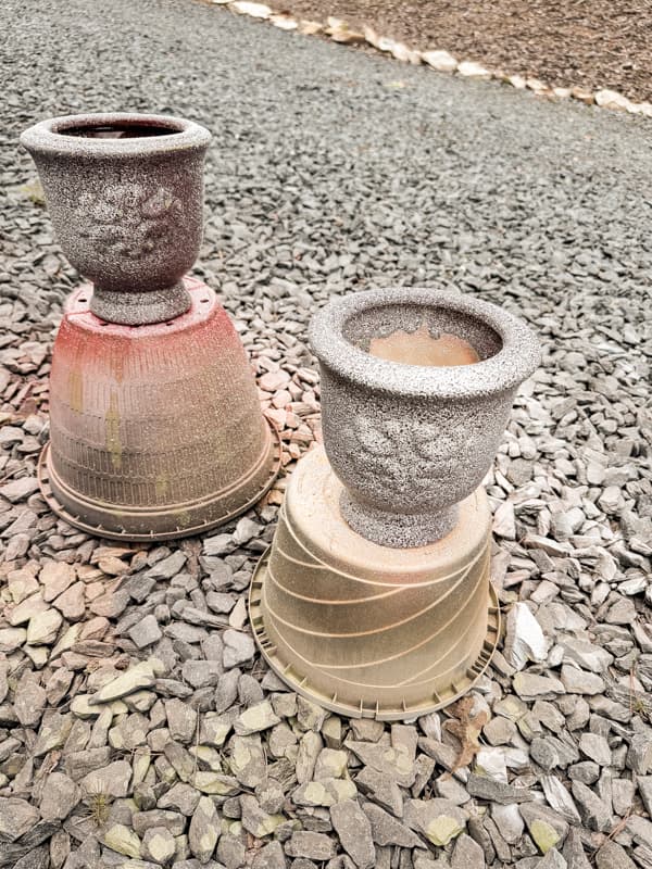 Stone Textured Paint to add a weathered Pottery Barn Look to Thrift Store Decorative Vases Ceramic. 