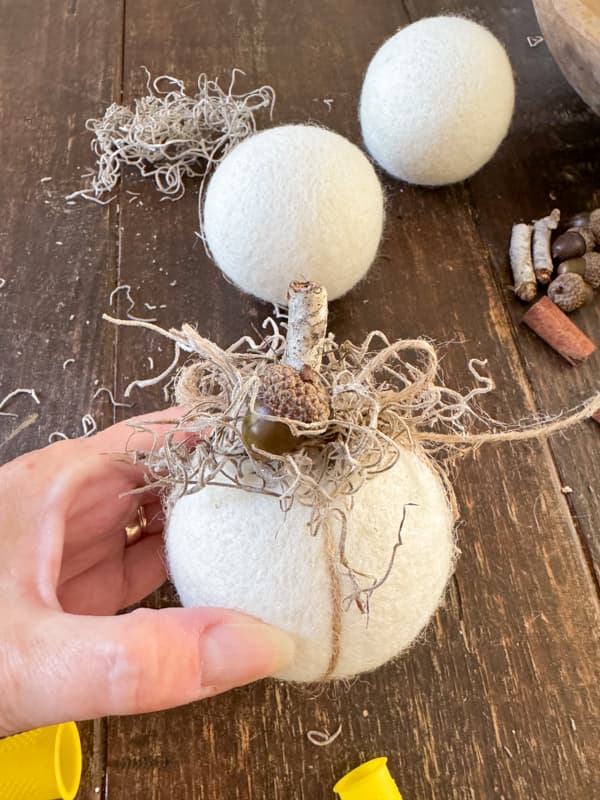 Dryer Ball Craft , Pumpkins made from dryer balls.